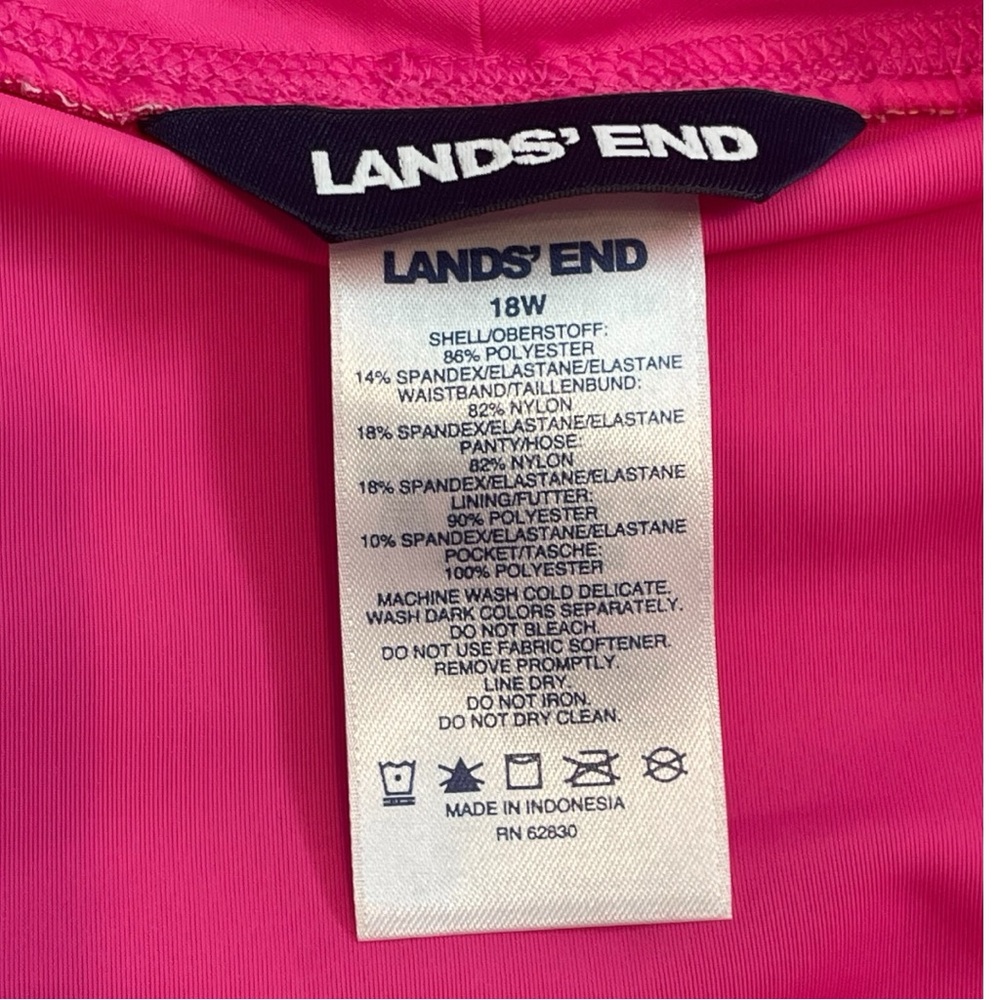 Lands’ End Vibrant Tie-Dye Women's Shorts - Picture 3 of 4